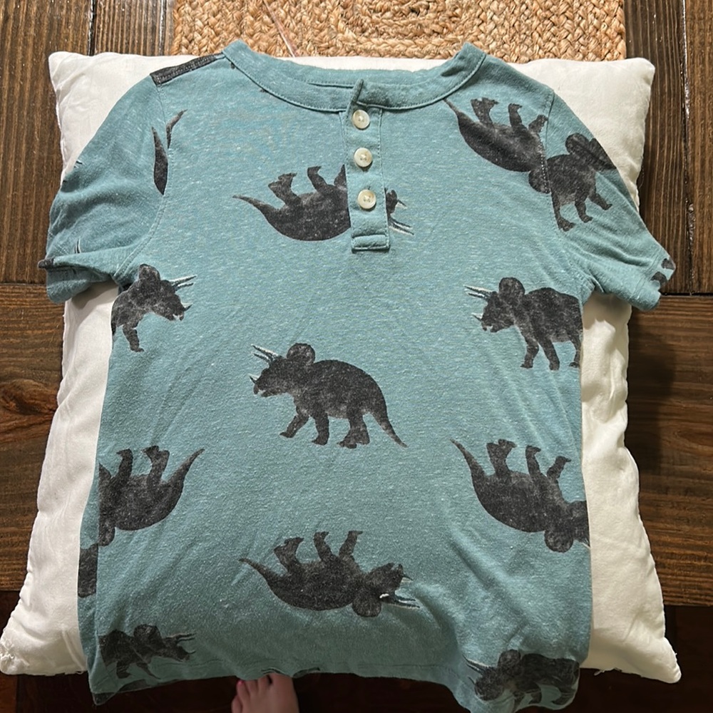Old navy shirt. 5t.     #2